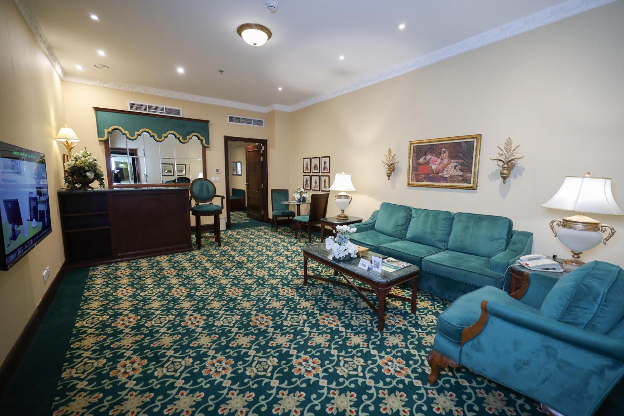 Habitat All Suites, El-Huber Dış mekan fotoğraf A suite at the hotel