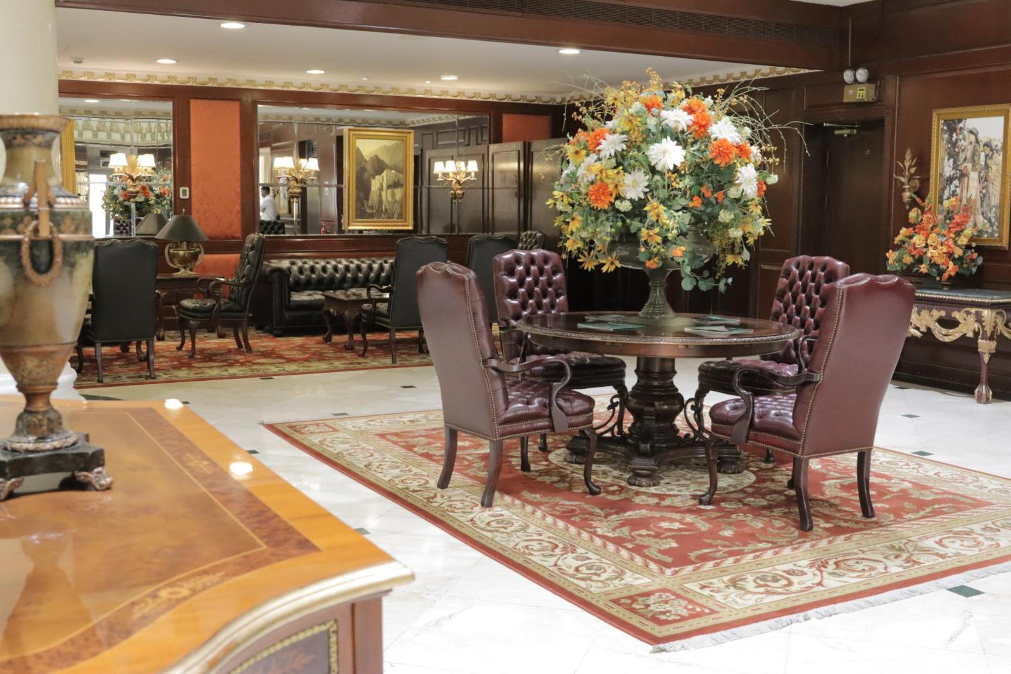 Habitat All Suites, El-Huber Dış mekan fotoğraf Lobby
