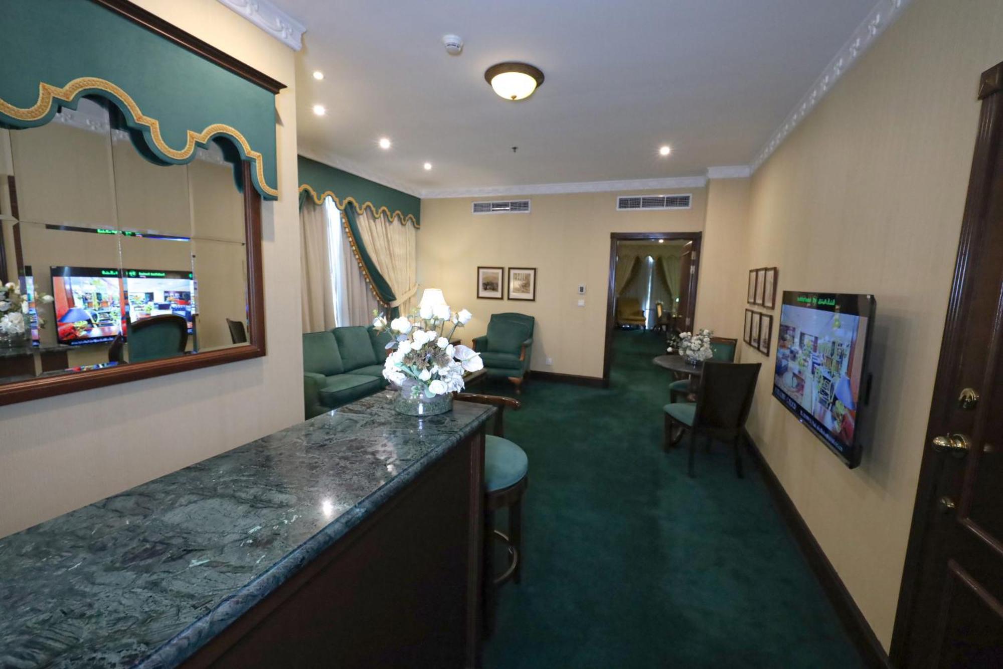 Habitat All Suites, El-Huber Dış mekan fotoğraf The Green Room